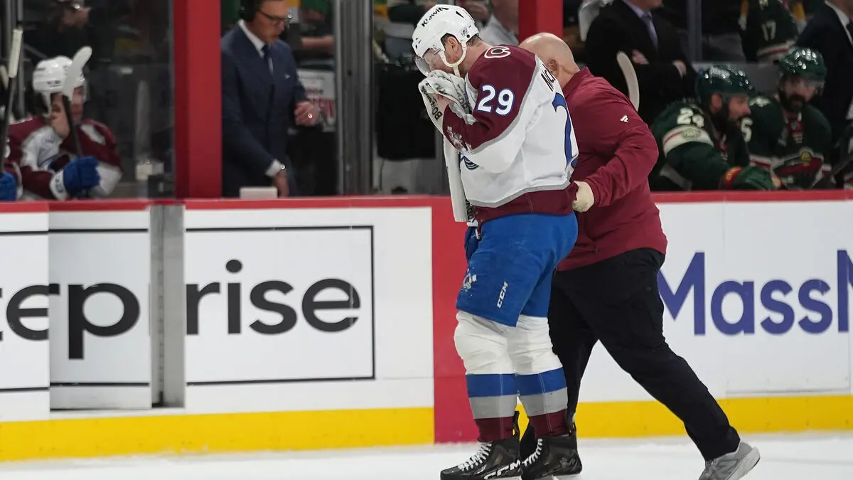 MacKinnon bloodied in Colorado's Stanley Cup playoff win