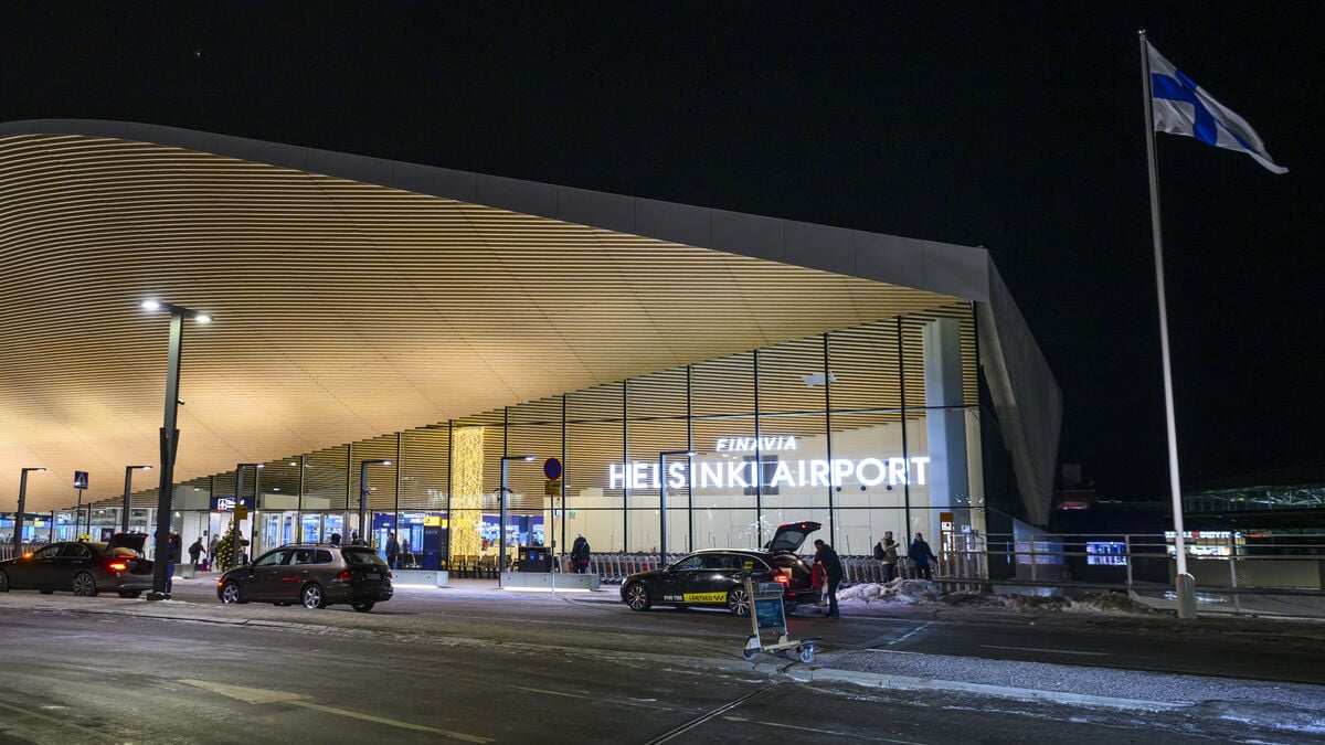 Hurghada-St. Petersburg Flight Diverts to Finland After Drone Alert Closes Airport