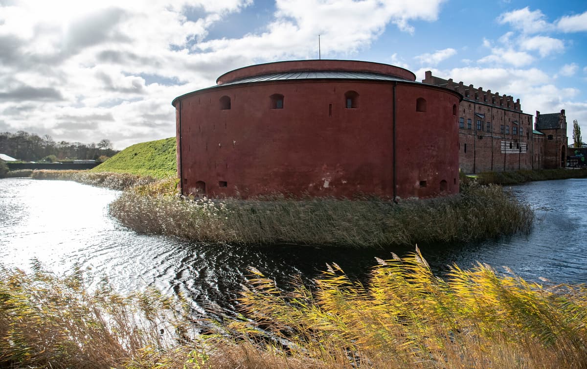 Museum Faces Backlash for AI Makeup on Holocaust Survivor Portraits