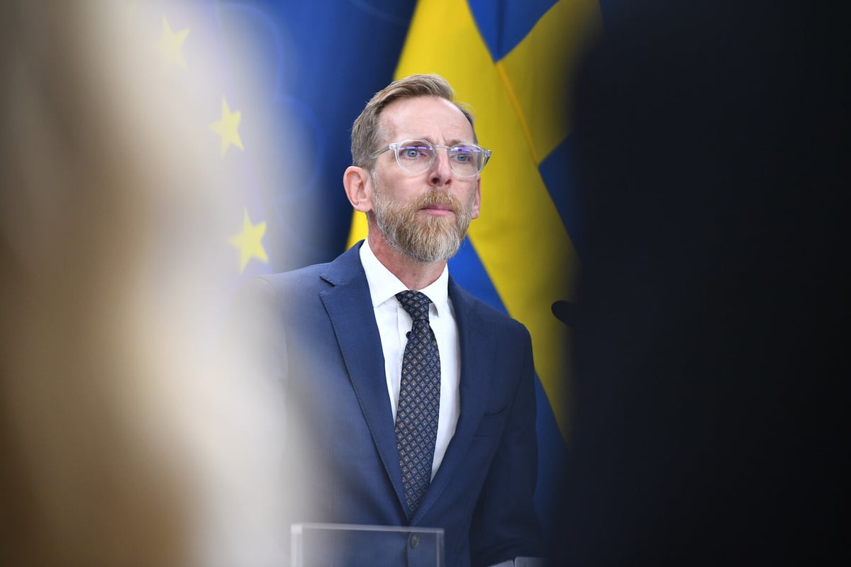 Center Party Seeks Minister's Response on Sweden's Pandemic Preparedness