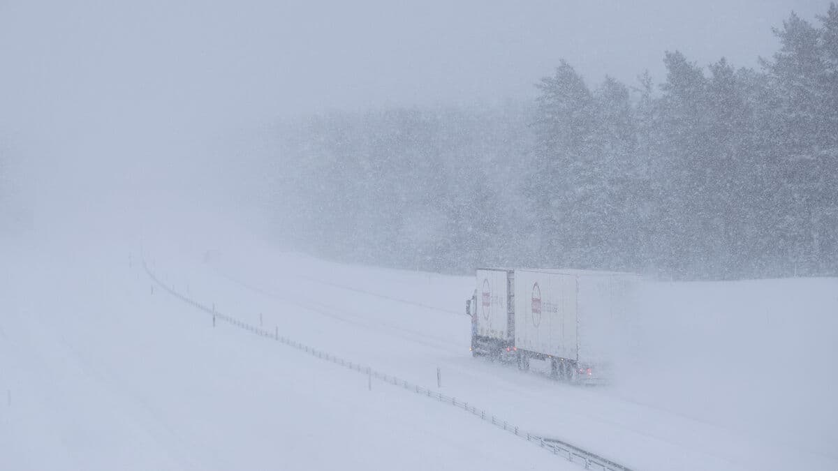 The storm is approaching - danger to human safety