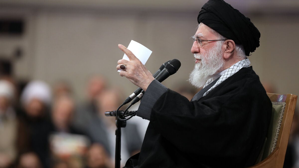 Khamenei's plan to flee to Russia