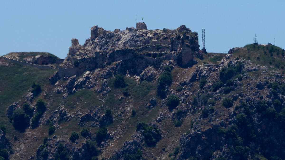 Israel finds terror tunnels under the Crusader castle of Beaufort captured in Lebanon