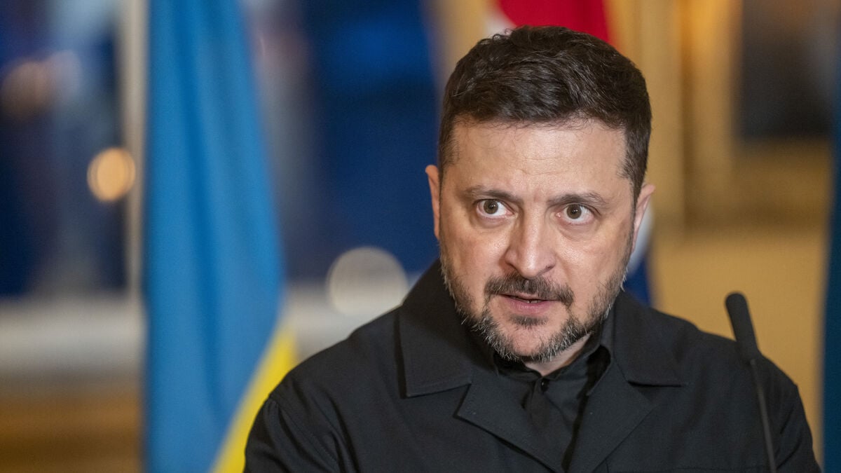 Zelensky says Russia is violating the May 9-11 ceasefire