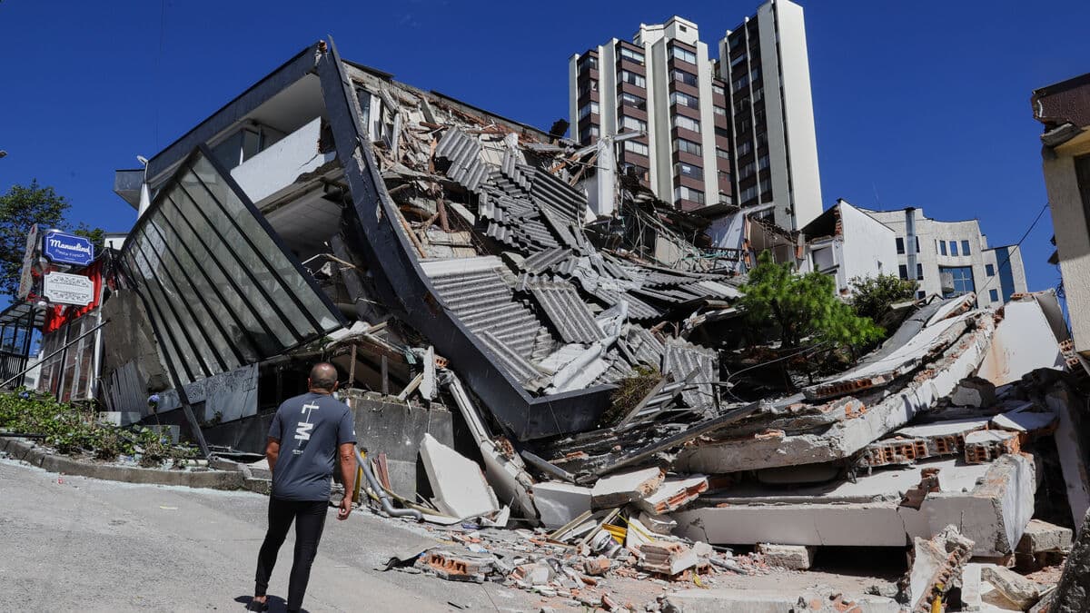 More than 200 dead after powerful Colombia earthquake, thousands missing