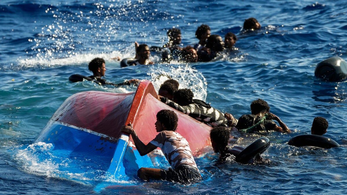 At least 19 migrants found dead in inflatable boat off Lampedusa