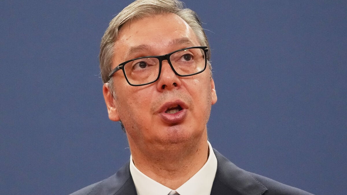 Serbian President Aleksandar Vucic resigns to run for prime minister