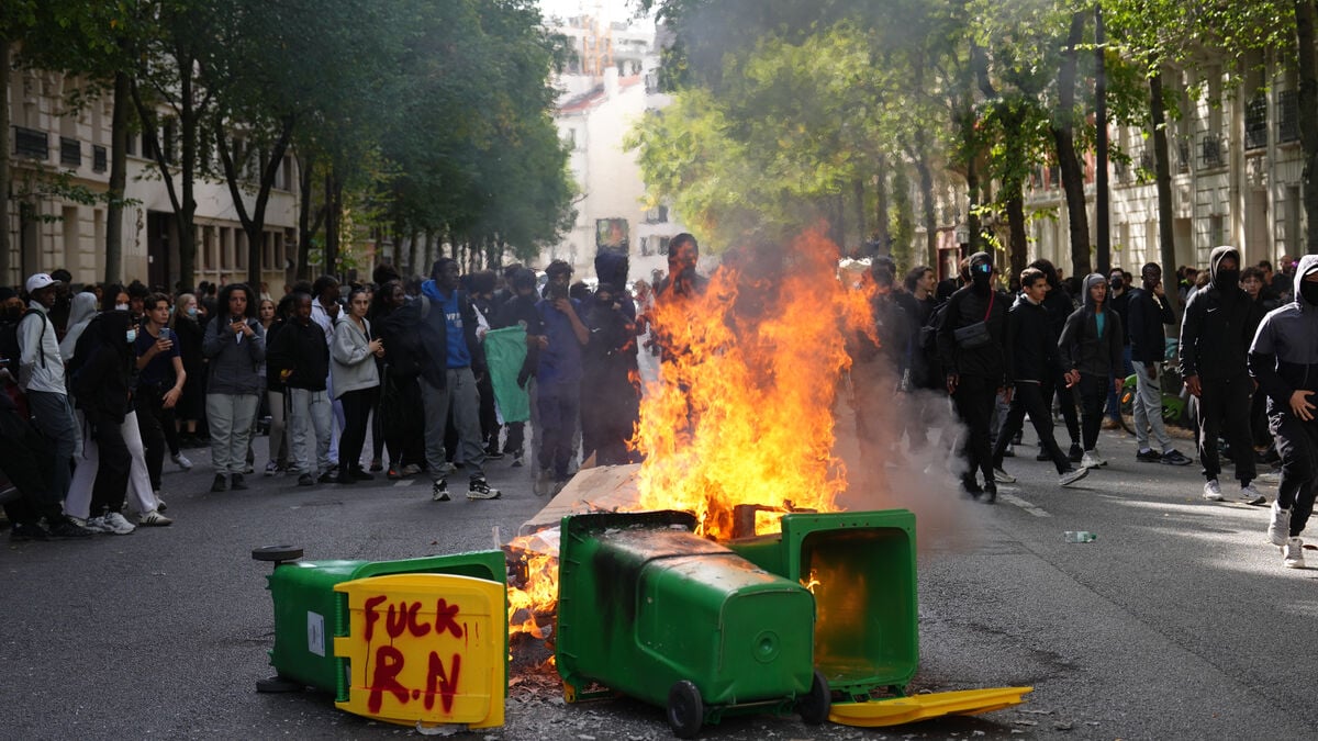 Teenager Loses Hand in French School Protest After Police Grenade Explodes