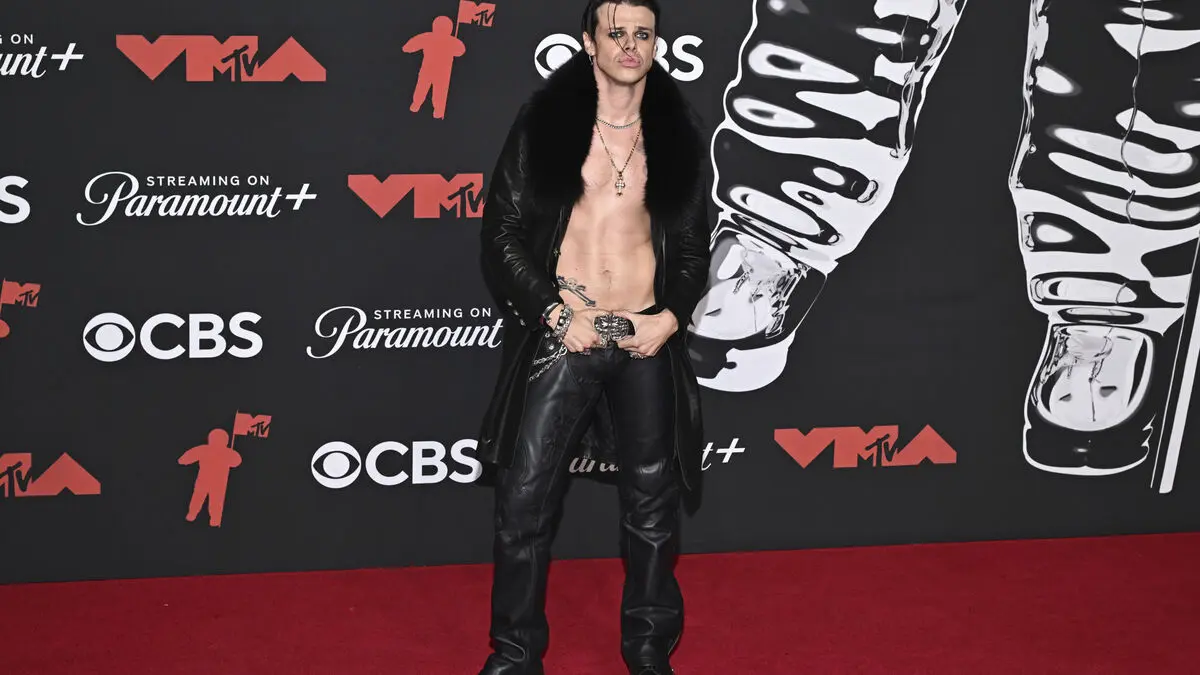 Yungblud cancels the rest of the year