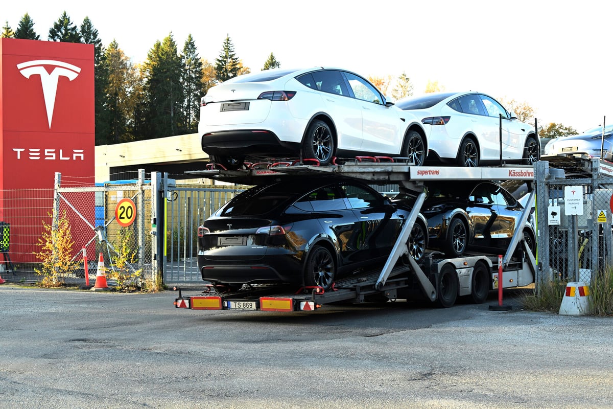 Tesla Sales in Sweden Drop 85 Percent in July
