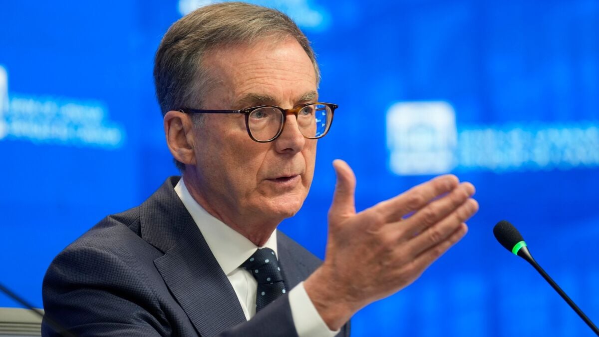 Bank of Canada Raises Key Interest Rate to 2.5% to Curb Inflation Risks