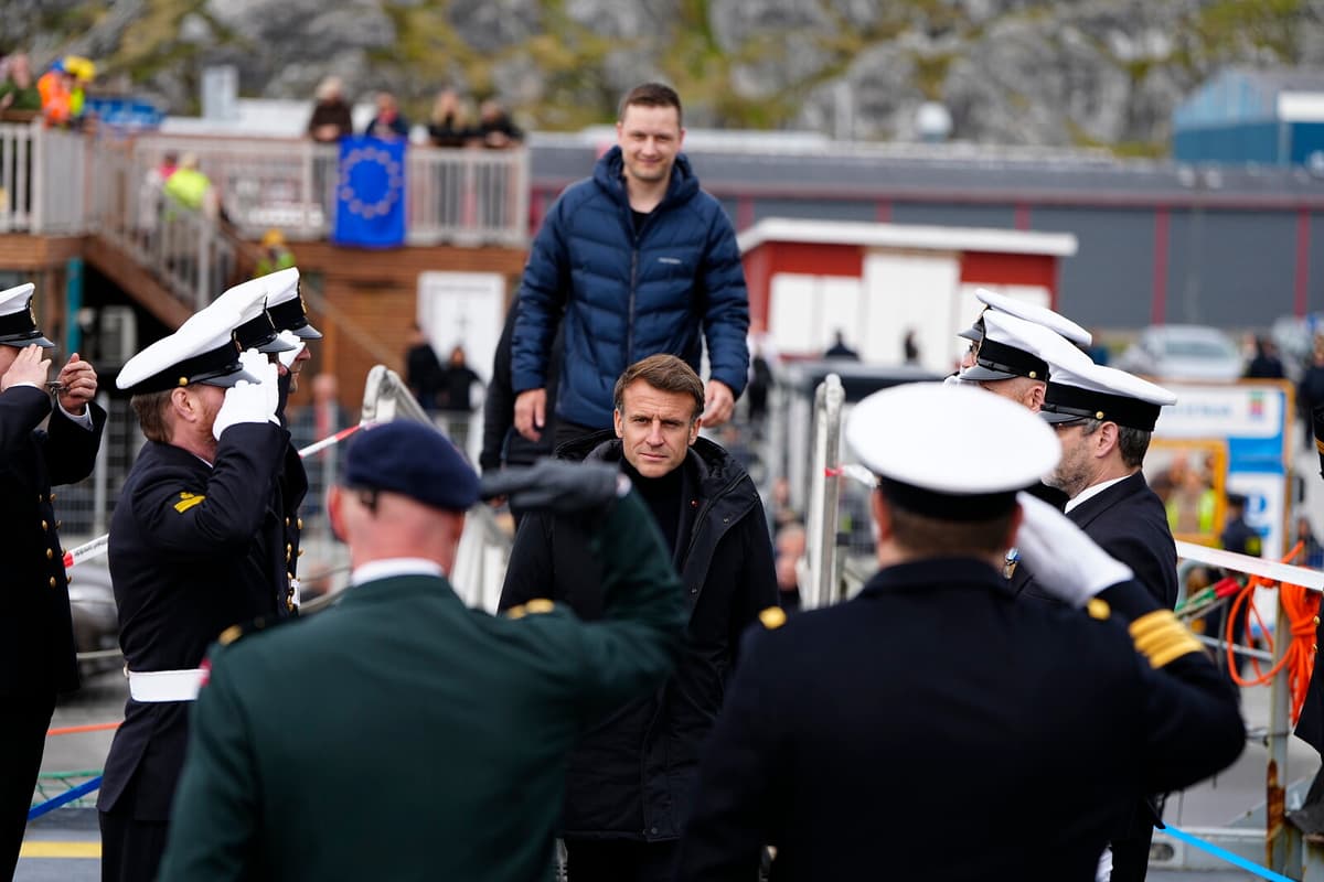 Macron Affirms Greenland's Sovereignty Amid EU Cooperation Talks