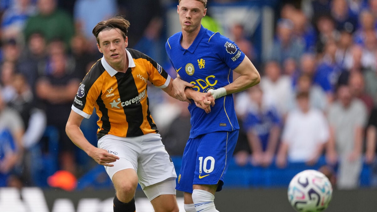 Elliot Stroud Records First Hull Assist in 2-2 Draw With Everton