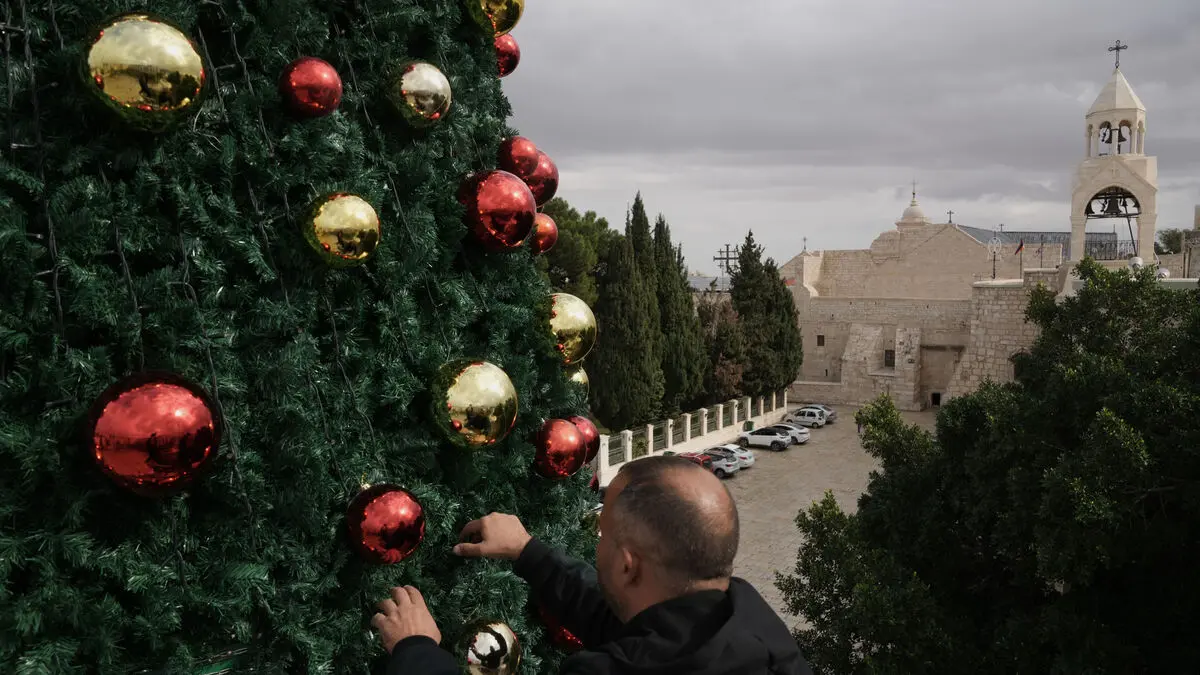 The Christmas tree is decorated in Bethlehem – Christmas celebrations are back