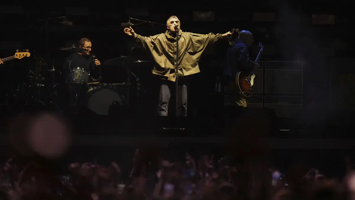 Oasis inducted into the Rock and Roll Hall of Fame