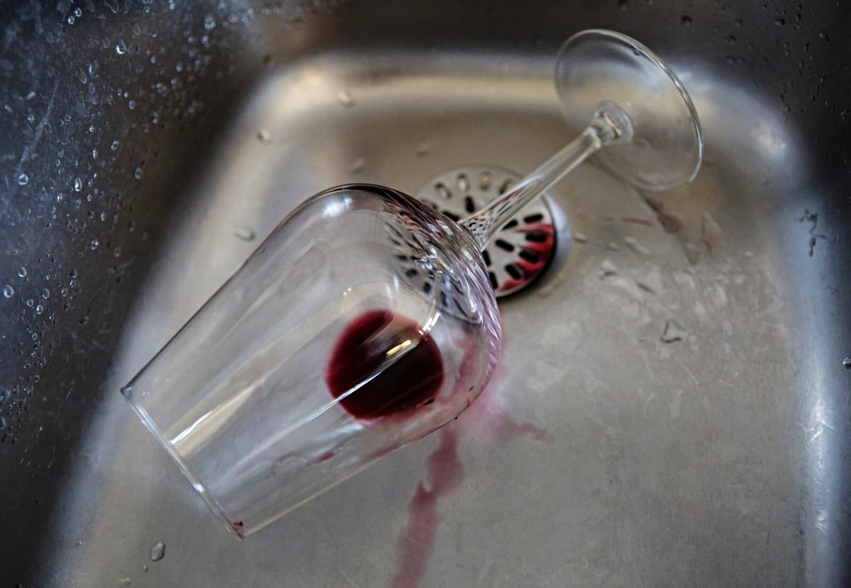 Medication Combo Reduces Alcohol Cravings, Study Finds