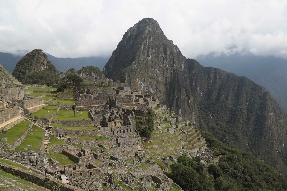 1,600 Tourists Evacuated from Machu Picchu Amid Protests