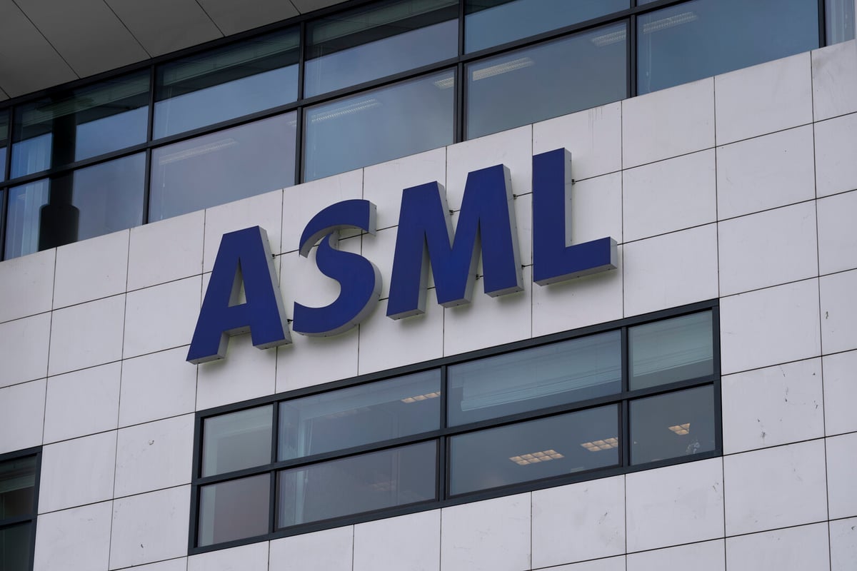 ASML Reports Lower Order Intake but Sees Profit Rise in Q1