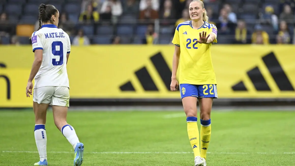 New Swedish cloud of worry - center back Elma Junttilla Nelhage injured