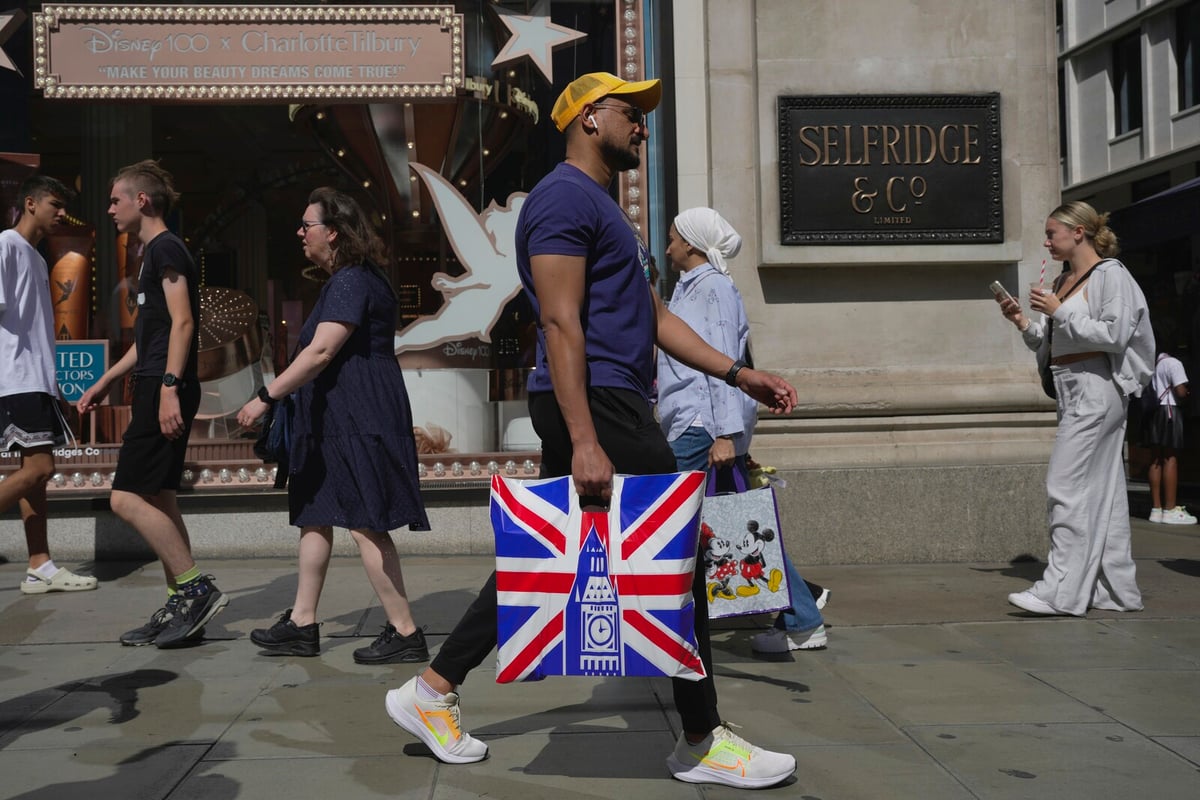 British Inflation Hits 3.5 Percent in April, Surpassing Expectations