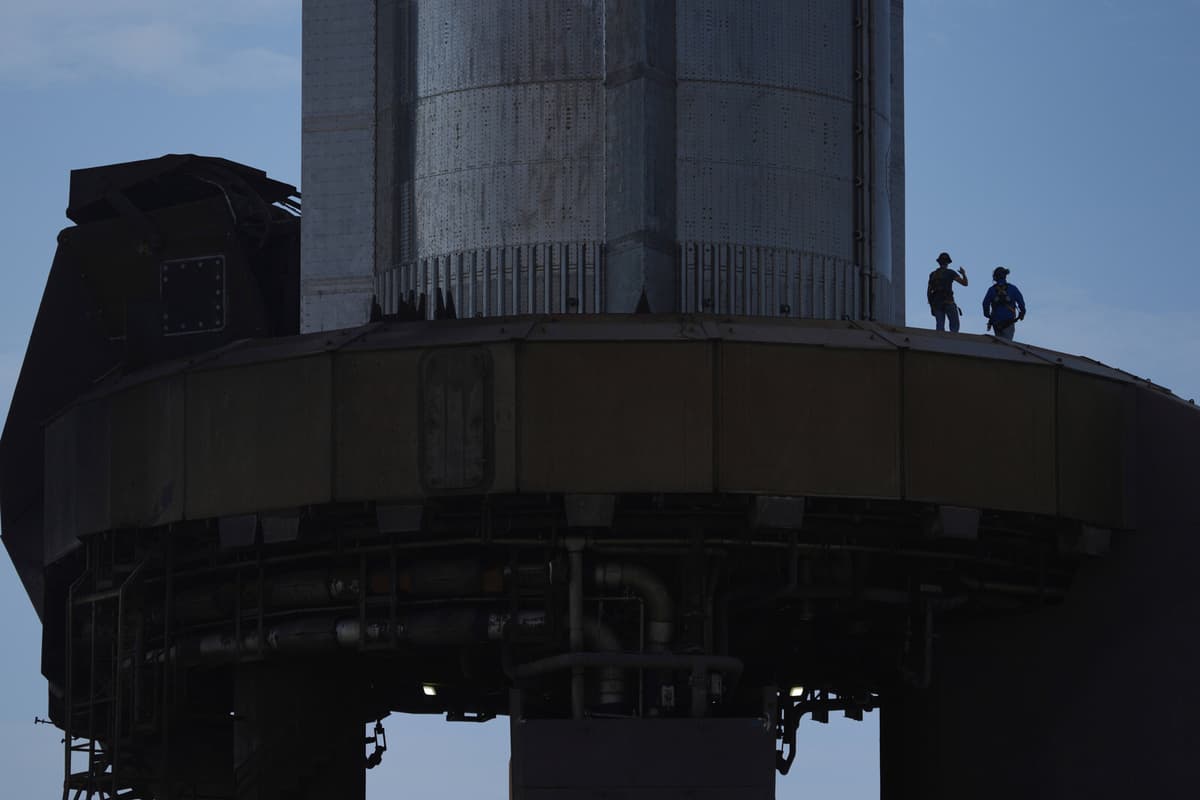SpaceX Starship Rocket Explodes During Engine Test in Texas