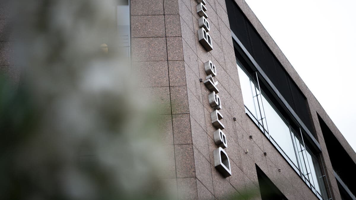 The bank is turning around and believes in fewer interest rate increases