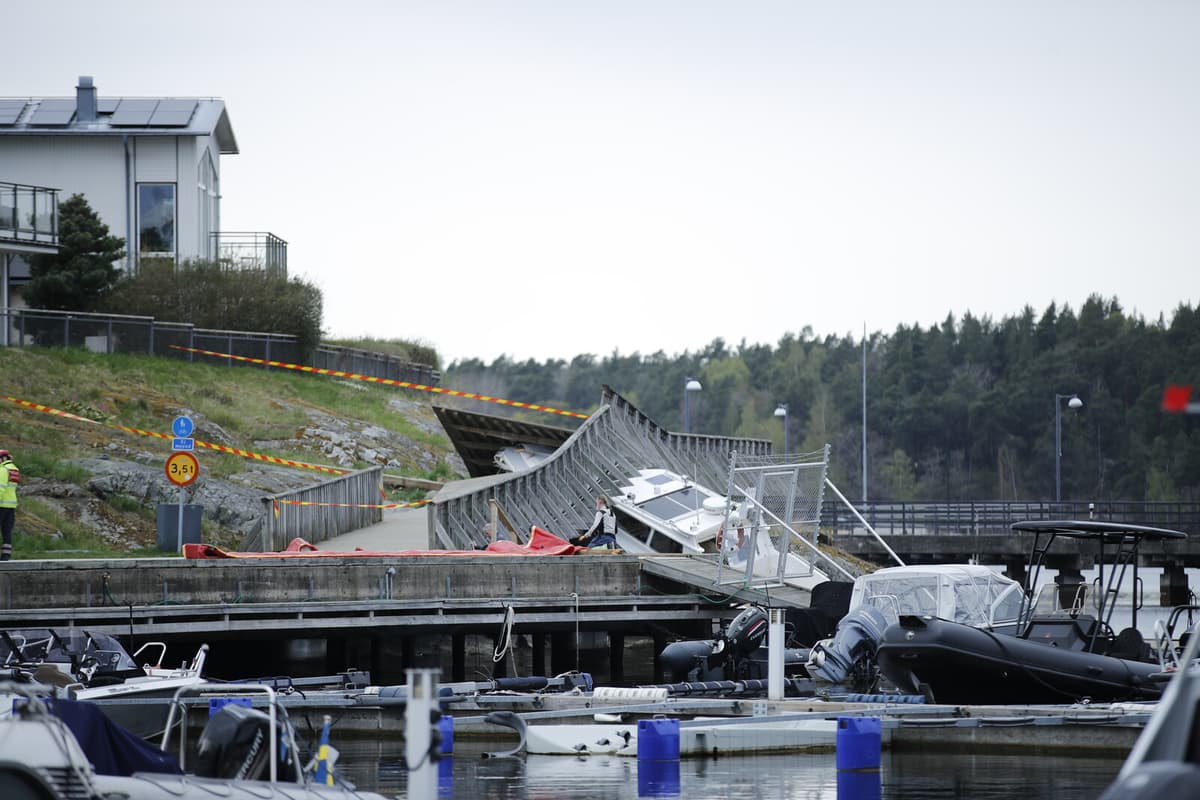 Motorboat Crashes at Gåshaga Marina Lidingö One Injured