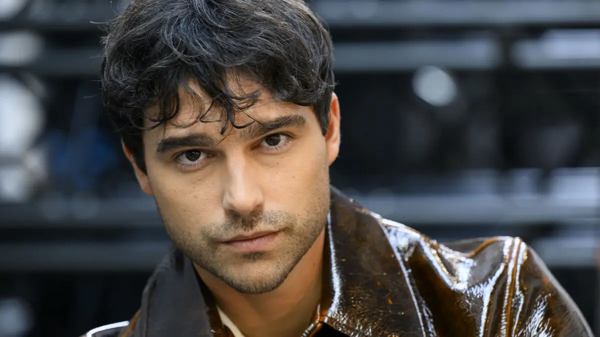 Eric Saade Hosts "The Choir Battle" Return on TV4