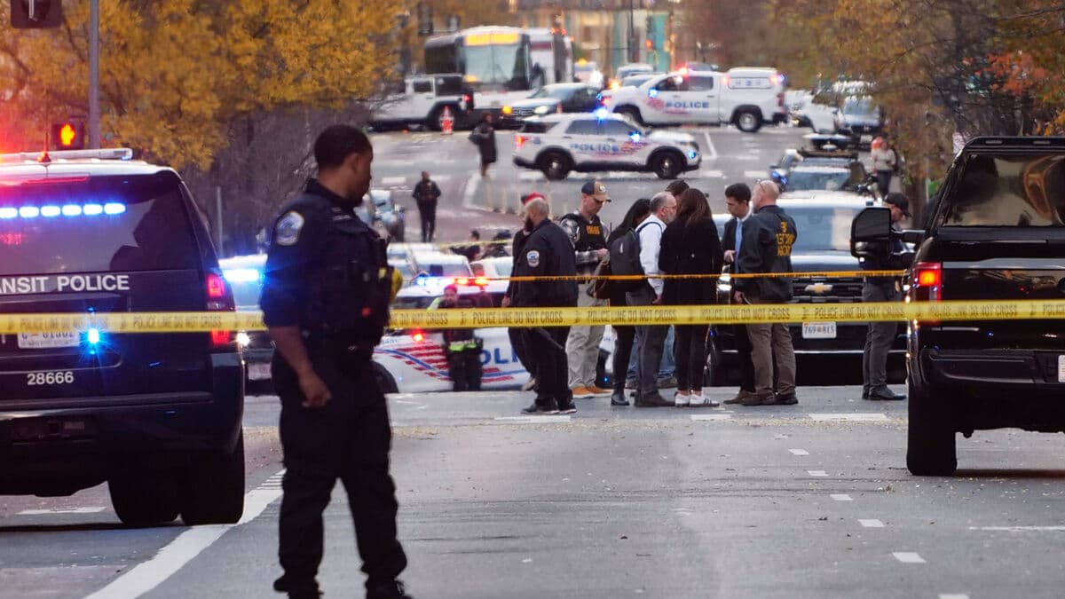 Afghan suspected in shooting in DC: "Terror"