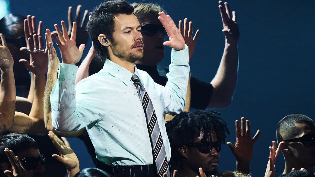 Sony requests removal of 135,000 deepfake songs from streaming services