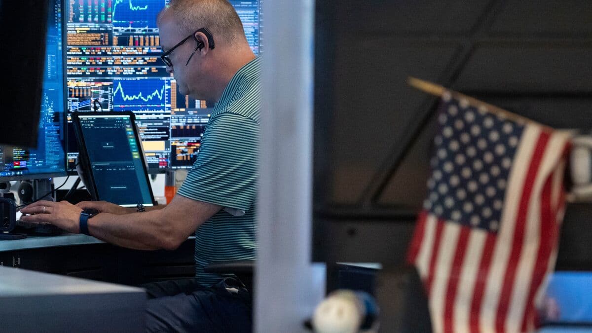 AI concerns weigh on Wall Street as tech stocks fall at the start of the week