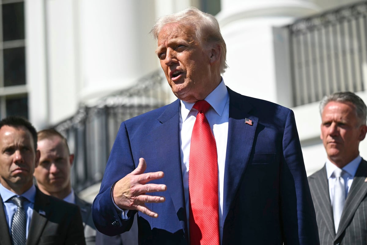 US-Iran Talks Loom as Military Threats and Sanctions Intensify