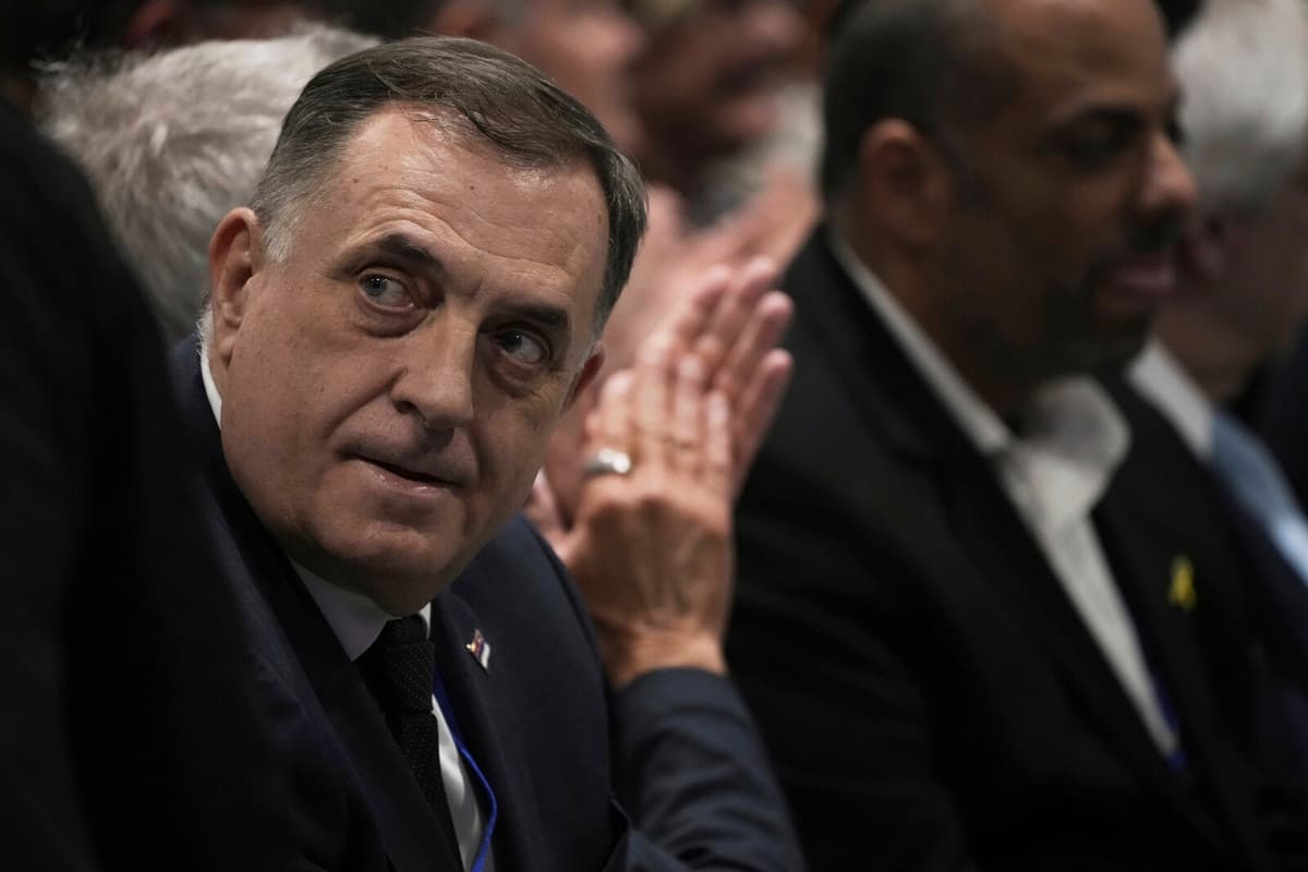 Bosnian Serb Leader Dodik Confirms Arrival in Moscow