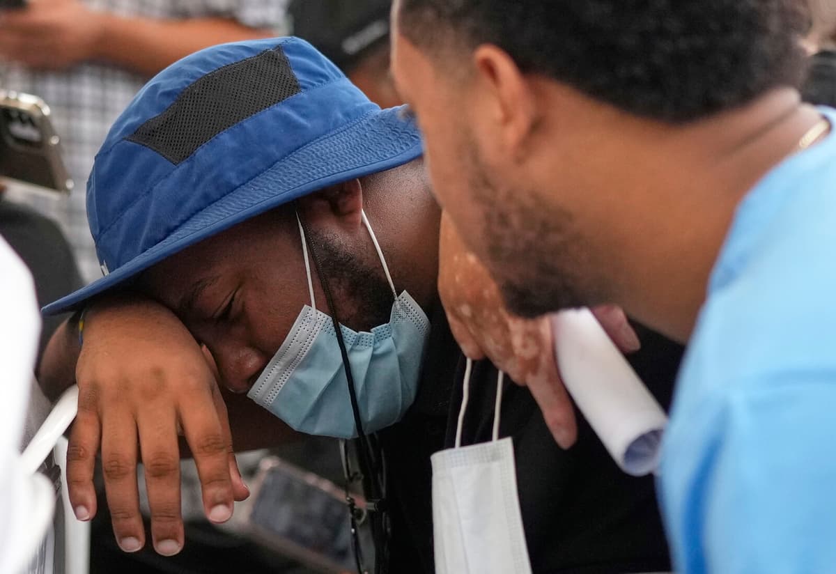 221 dead - relatives waiting for answers