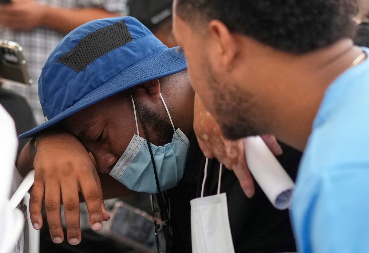 221 dead - relatives waiting for answers