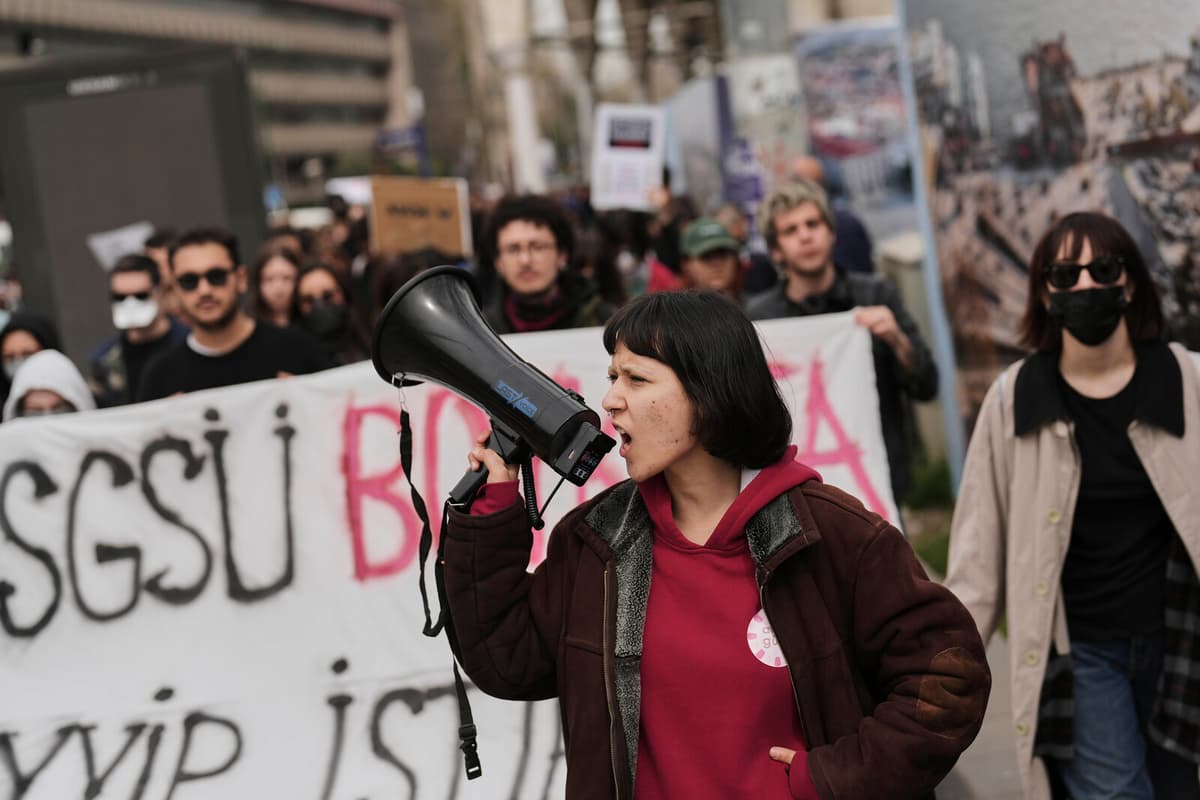 Istanbul Mayor's Lawyer Arrested in Turkey, Sparking Outcry