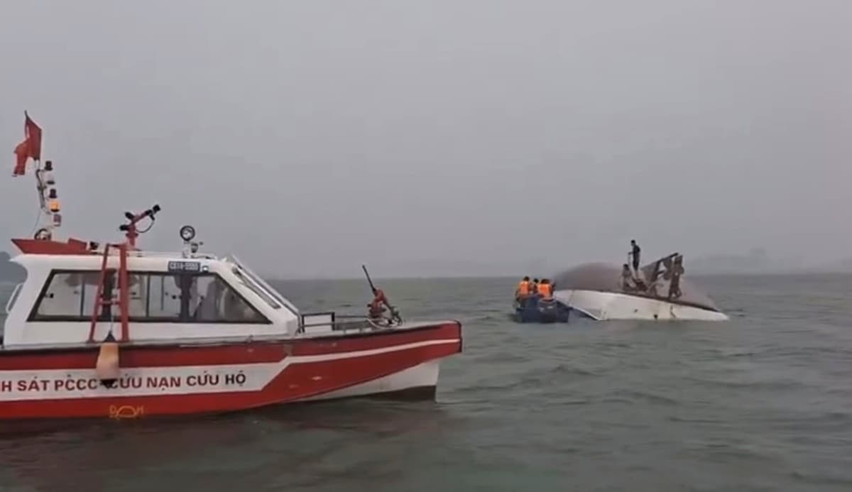 34 Dead After Tourist Boat Capsizes in Vietnam's Ha Long Bay