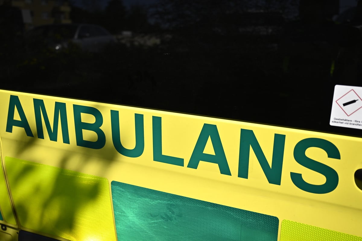 Man Injured by 300 Kilo Cement Block in Vikbolandet Farm Accident
