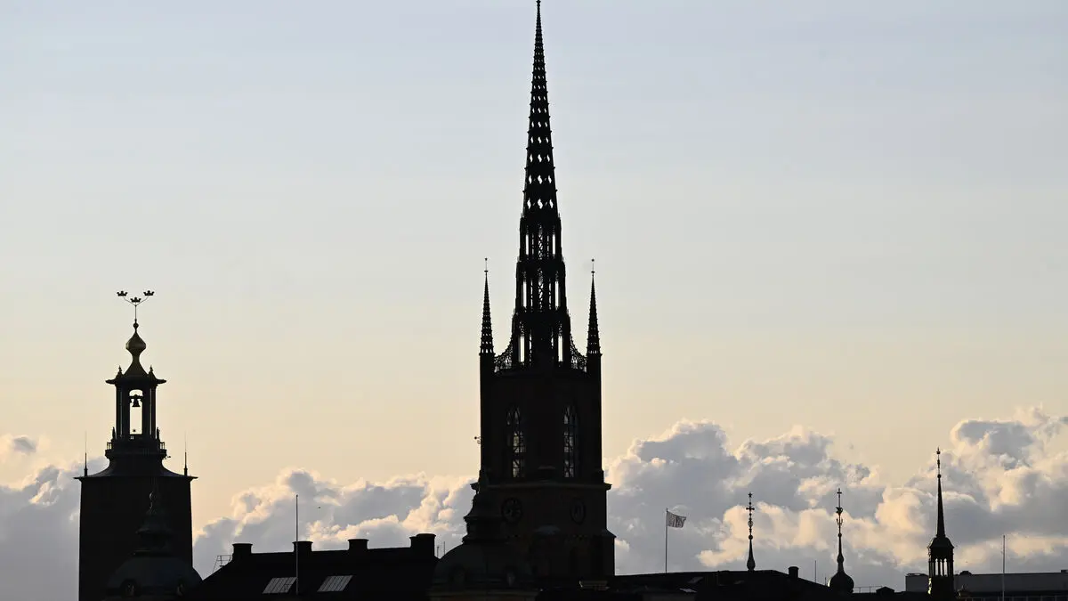 Major Companies Anticipate Economic Upturn Amid Prolonged Downturn