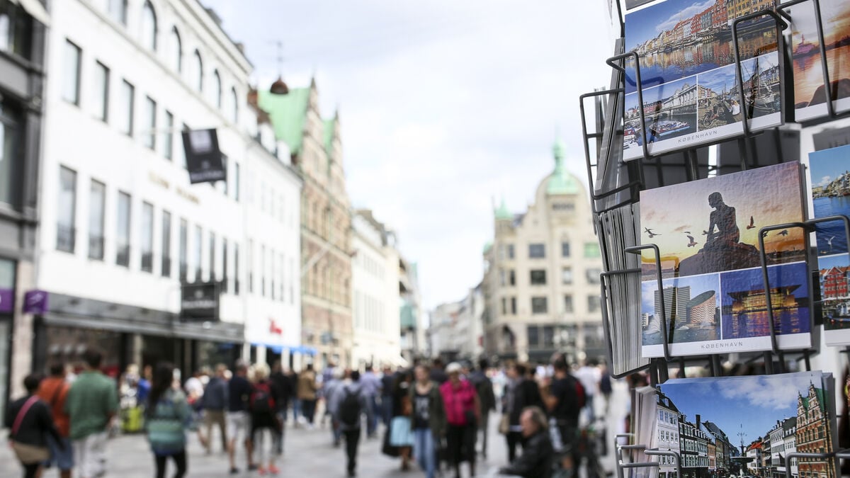 Denmark’s Royal Library asks public to help identify 300,000 historic postcards