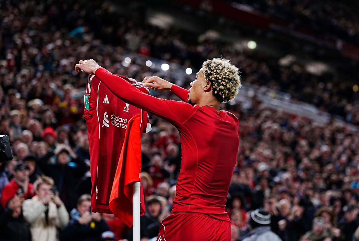 Ekitiké Apologizes After Red Card in Liverpool's League Cup Win