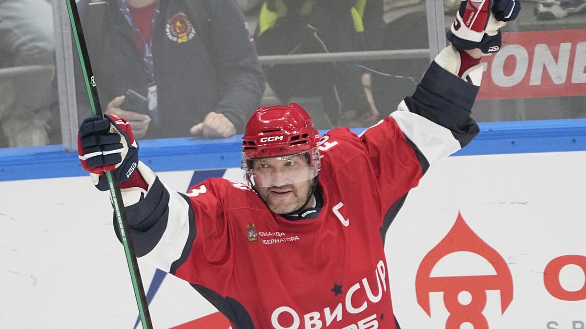 CAS Clears Russia to Compete in Ice Hockey World Championships, Drawing Swedish Minister’s Anger