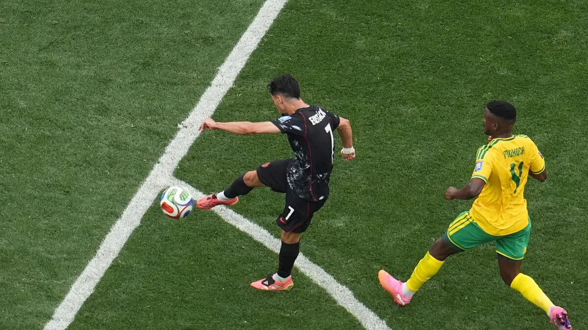 Stephen Eustáquio sends Canada into historic World Cup last 16 with stoppage-time winner
