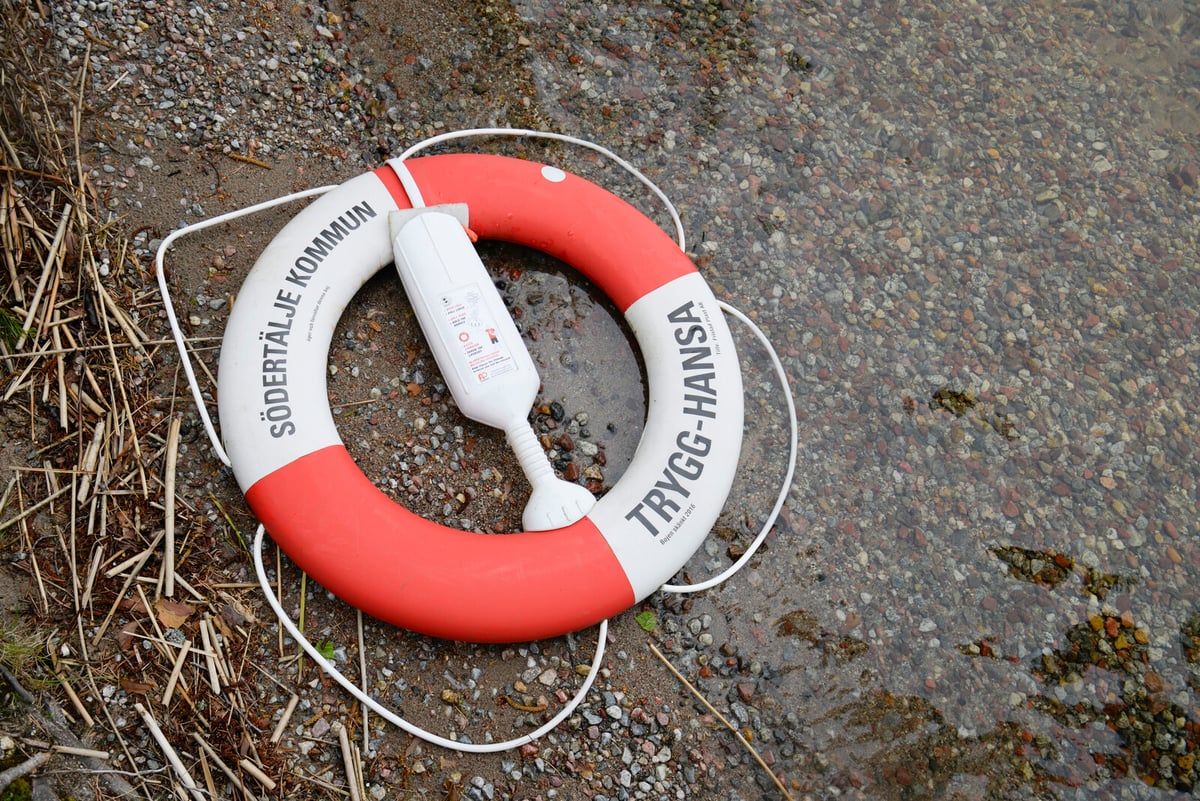 Person Hospitalized After Drowning Incident in Domsten
