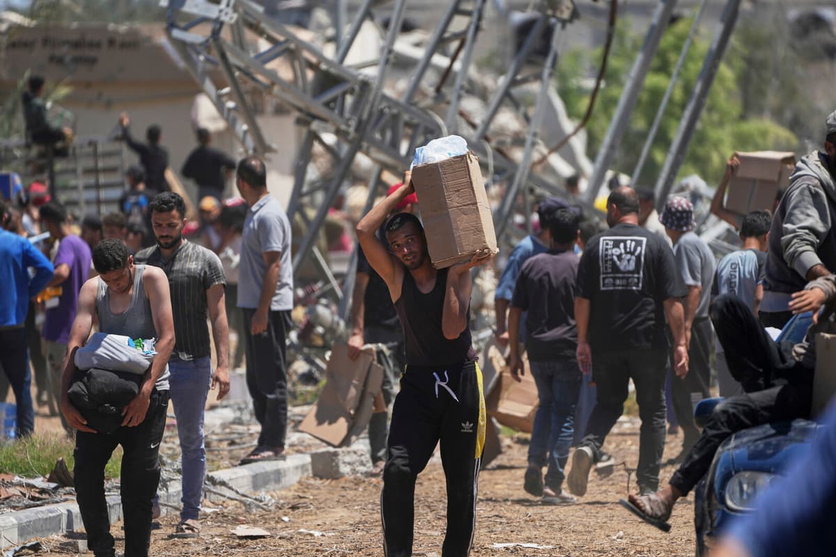 Macron Urges Tougher EU Stance on Israel Over Gaza Crisis