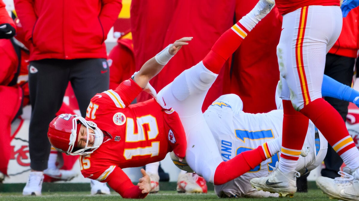 Kansas out of playoffs – star injured