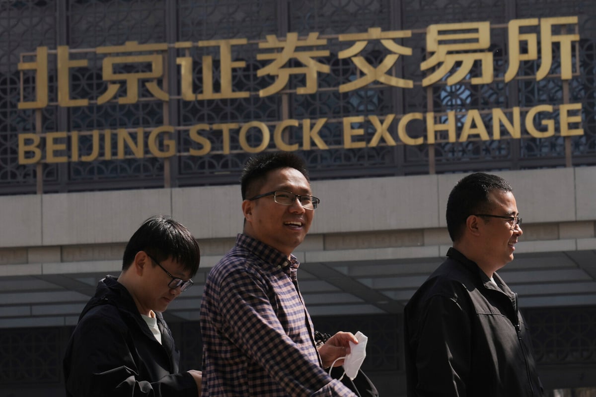Positive Trends on China's Stock Markets as Week Ends
