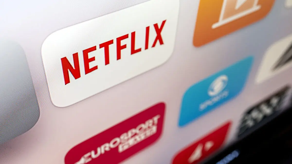 Netflix denies telling filmmakers to repeat and simplify content for viewers scrolling on phones