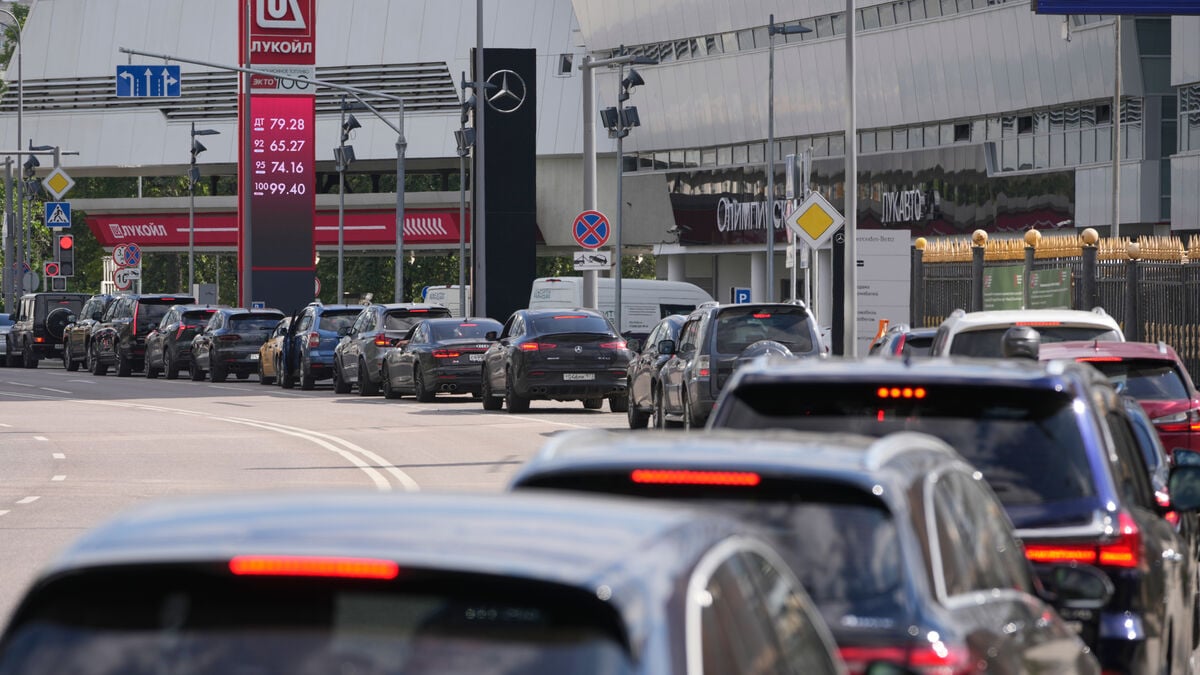 Russia extends diesel export ban until end of the year amid fuel shortage
