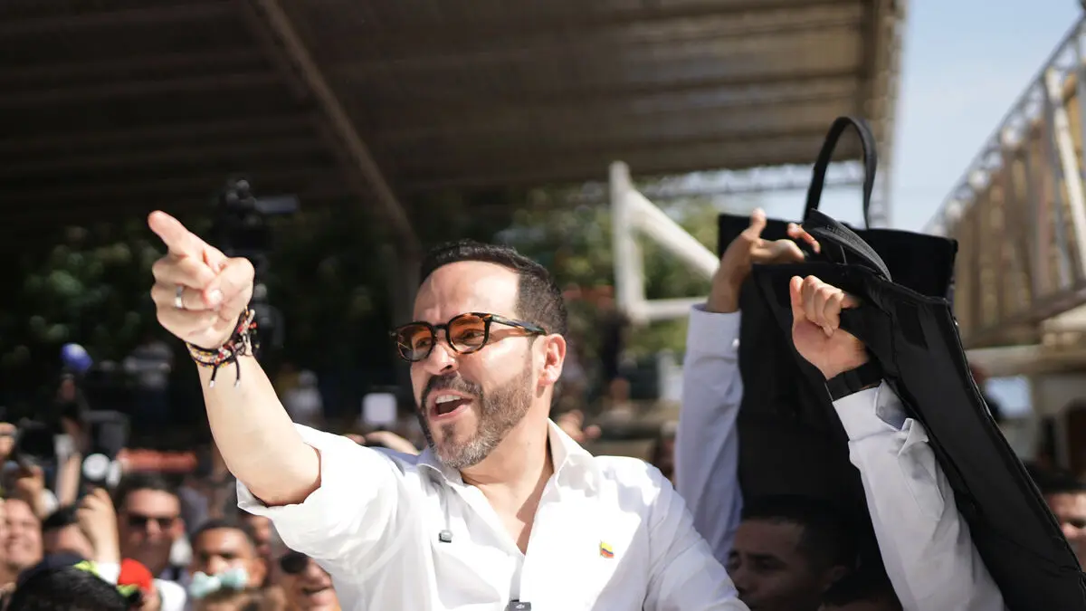 Colombians choose direction in violence-torn country in presidential vote